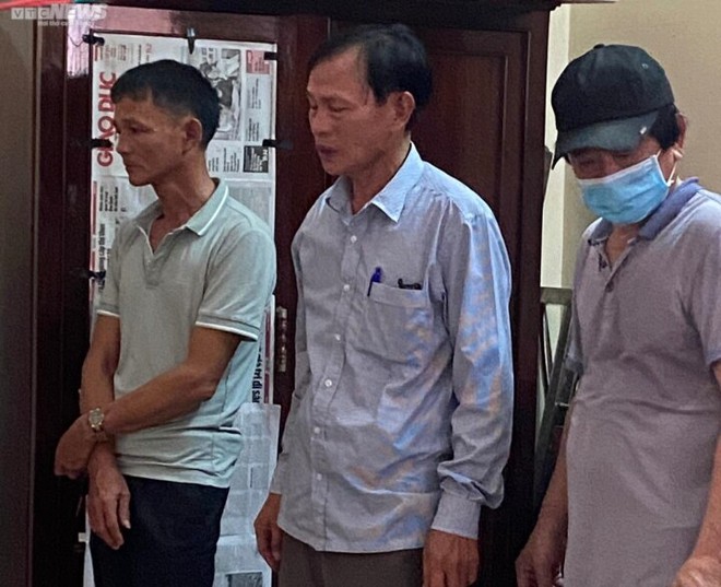Vợ t&agrave;i xế tử vong trong vụ lật xe dưa ở Ph&uacute; Y&ecirc;n: Anh về sớm hơn nhưng đau lắm - Ảnh 3.