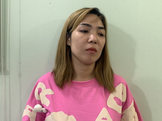 Sự thật về vụ đ&aacute;nh ghen, lột đồ c&ocirc; g&aacute;i trẻ giữa đường - Ảnh 1.