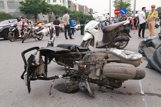 Vụ xe điên gây tai nạn liên hoàn trên đường Võ Chí Công: Tài xế gục xuống, nói xe tôi mất phanh - Ảnh 4.