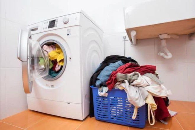 M&aacute;y sấy ph&aacute;t nổ kinh ho&agrave;ng, người đ&agrave;n &ocirc;ng tho&aacute;t chết trong gang tấc: Cảnh b&aacute;o th&oacute;i quen nhiều người mắc phải - Ảnh 6.
