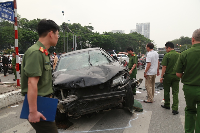Giám đốc Công an TP.Hà Nội chỉ đạo điều tra vụ tài xế chở vợ đi khám bệnh gây tai nạn liên hoàn trên đường Võ Chí Công - Ảnh 2.