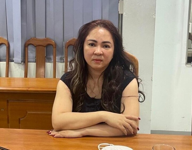 Tiếp tục tạm giam Nguyễn Phương Hằng th&ecirc;m 19 ng&agrave;y - Ảnh 1.