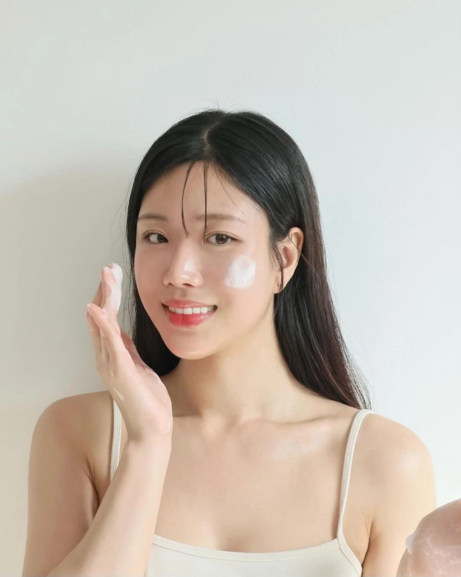 5 lỗi sai khi rửa mặt khiến da l&atilde;o h&oacute;a v&agrave; th&ocirc; r&aacute;p - Ảnh 1.