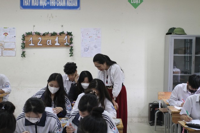 Học sinh Hà Nội tăng tốc ôn thi tốt nghiệp THPT 2023 - Ảnh 8.