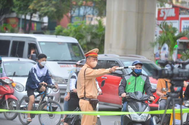 Nh&acirc;n chứng b&agrave;ng hoảng kể về vụ ch&aacute;y khiến 4 b&agrave; ch&aacute;u tử vong ở H&agrave; Nội - Ảnh 3.