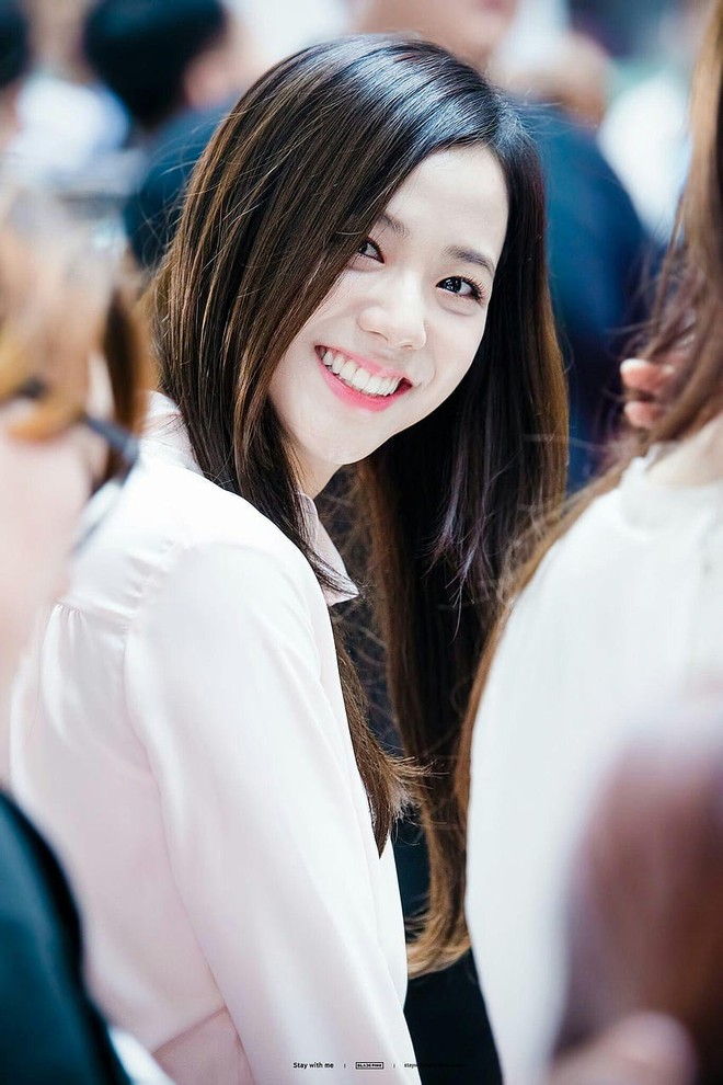 Đây chính là đặc điểm đắt giá làm nên nhan sắc vạn người mê của Jisoo (BLACKPINK)! - Ảnh 2.