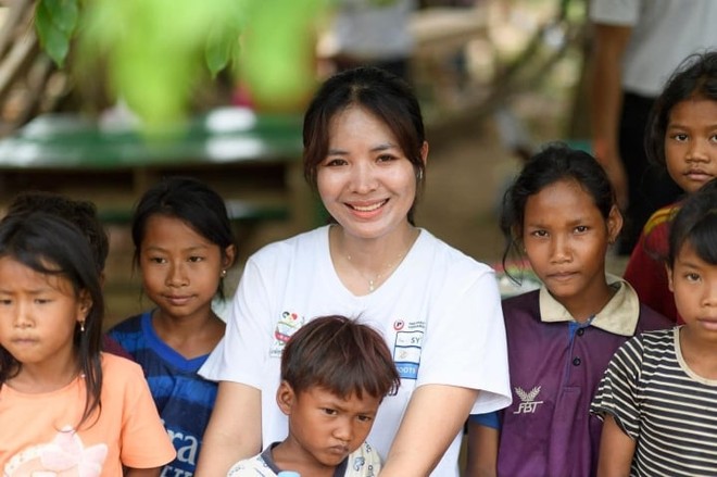 Nữ hoàng billiards Campuchia tặng hết tiền thưởng SEA Games 32 làm từ thiện - Ảnh 1.