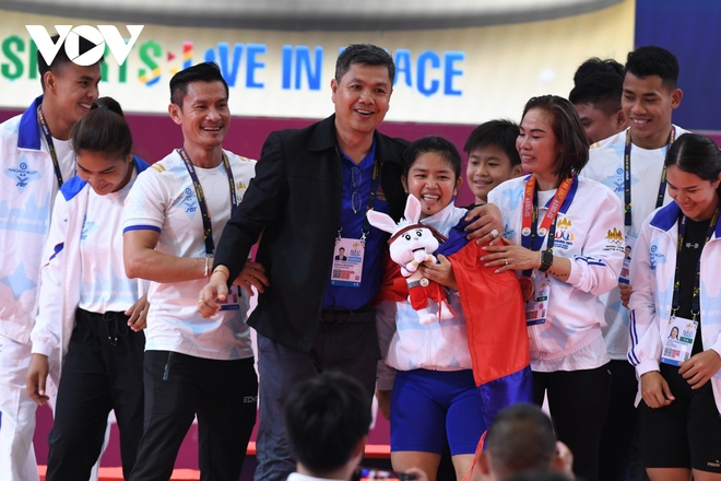 Đô cử Campuchia giành huy chương khó tin ở SEA Games 32 với mức tạ siêu nhẹ - Ảnh 13.