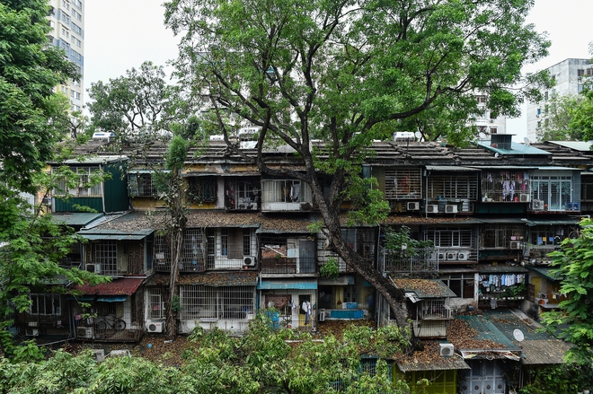 Từ vụ cháy khiến 4 bà cháu tử vong ở Hà Nội: Hiểm hoạ từ những “chuồng cọp” quây kín nhà dân - Ảnh 10.