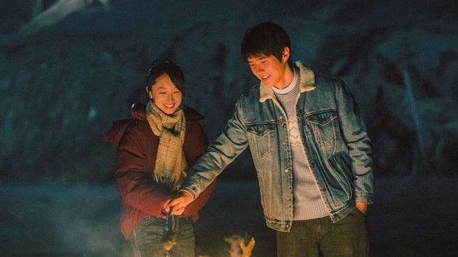 6 cặp đôi phim giả tình thật hot nhất hiện nay: Bạch Lộc không yêu La Vân Hi, cái tên cuối lệch nhau 10 tuổi - Ảnh 4.