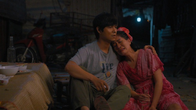 Phim Việt có thêm cô nữ phụ khiến khán giả thích thú vì diễn quá duyên, điểm nhấn là trang phục cực nổi - Ảnh 1.