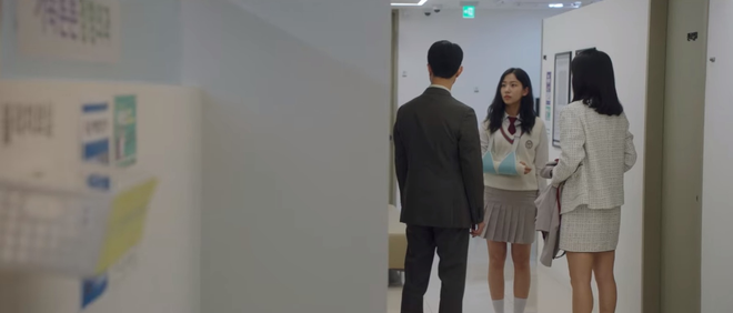 Nữ ch&iacute;nh diễn qu&aacute; đỉnh ở cảnh kh&oacute;c nấc v&igrave; thấy chồng tồi lo cho con ri&ecirc;ng, rating Doctor Cha liền leo cao kỷ lục - Ảnh 4.