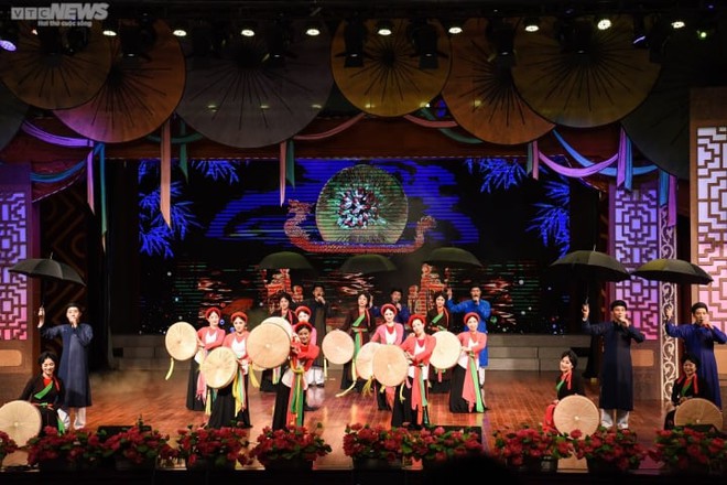 Bên trong khán phòng nhà hát có 341 ghế Đồng Kỵ gây tranh cãi ở Bắc Ninh - Ảnh 11.