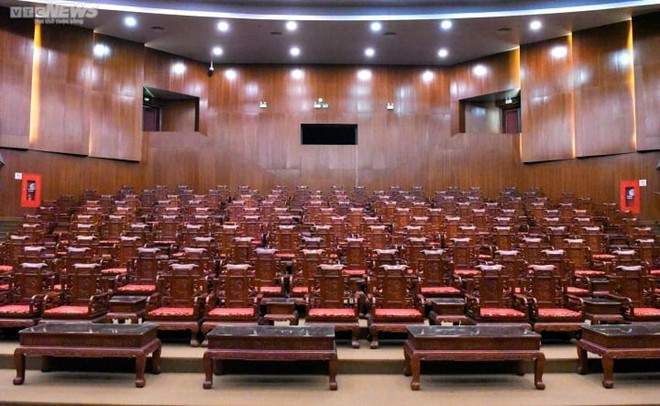 Bên trong khán phòng nhà hát có 341 ghế Đồng Kỵ gây tranh cãi ở Bắc Ninh - Ảnh 10.