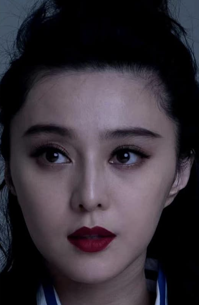 Loạt mỹ nh&acirc;n Cbiz bất ngờ bị tung ảnh chưa chỉnh sửa: Dương Mịch, Angelababy c&oacute; mặt, ri&ecirc;ng người đẹp n&agrave;y c&ograve;n l&ecirc;n Top t&igrave;m kiếm - Ảnh 5.