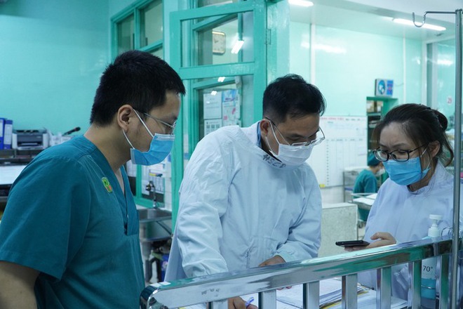 Th&ocirc;ng tin mới nhất về 3 trẻ ngộ độc do ăn gi&ograve; lụa b&aacute;n dạo - Ảnh 1.