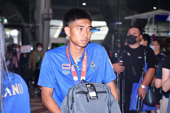 HLV U22 Th&aacute;i Lan n&oacute;i g&igrave; khi bị điều tra ngay khi về nước v&igrave; vụ hỗn chiến ở chung kết SEA Games 32? - Ảnh 4.