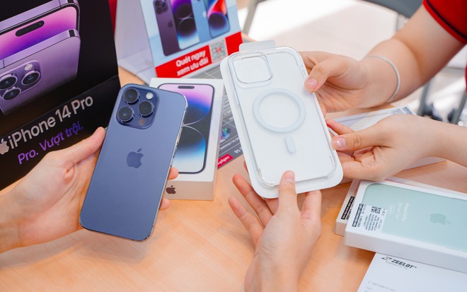 Đừng so s&aacute;nh gi&aacute; nữa, Apple Store trực tuyến mở ra kh&ocirc;ng phải l&agrave; để cạnh tranh - Ảnh 3.