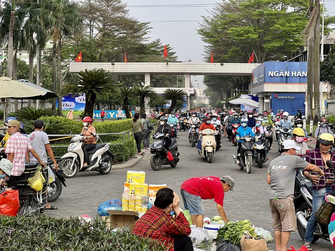 83,2% công nhân mất việc tại Công ty TNHH Pouyuen Việt Nam có thâm niên làm việc trên 10 năm - Ảnh 1.