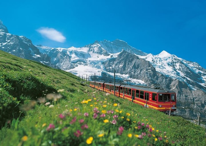 Tận mắt chiêm ngưỡng 3 tuyến đường sắt đẹp nhất ở Thụy Sĩ - Ảnh 5.