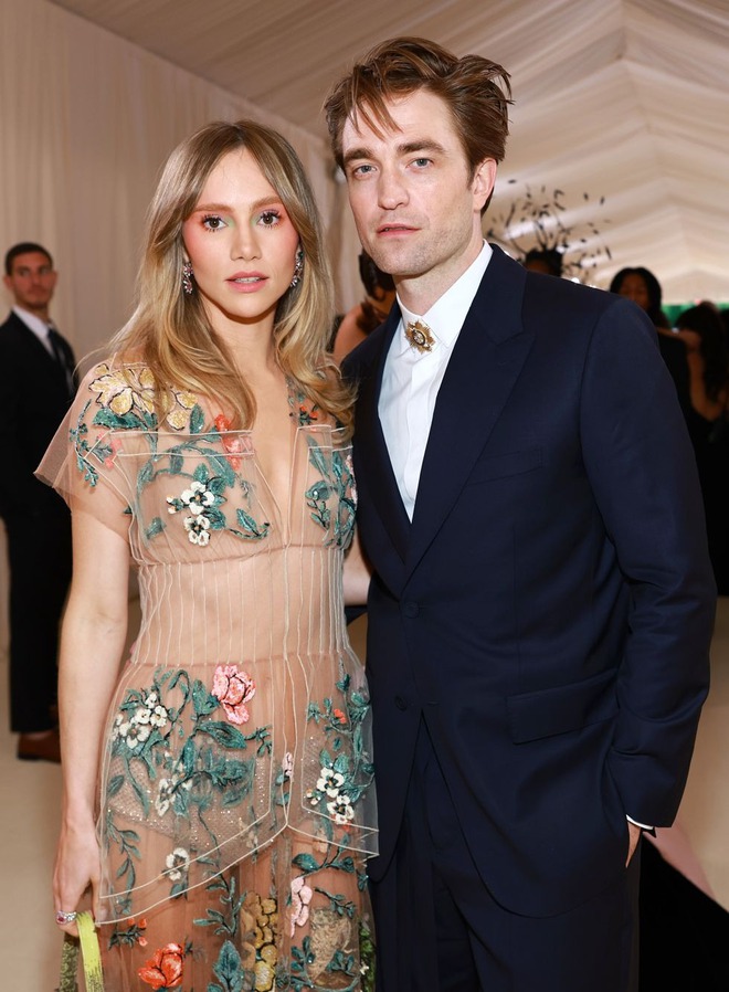 Irony at Met Gala 2023: While in love with someone new, Robert Pattinson almost ran into his old lover - Photo 2.