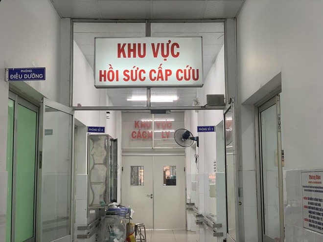 Không có thuốc giải, 3 người ngộ độc botulinum ở TP HCM chỉ còn biết... thở máy - Ảnh 1.