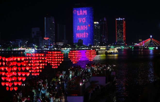 Đ&agrave; Nẵng y&ecirc;u cầu tắt 100% điện chiếu s&aacute;ng trang tr&iacute; từ 20h tối để tiết kiệm điện - Ảnh 1.