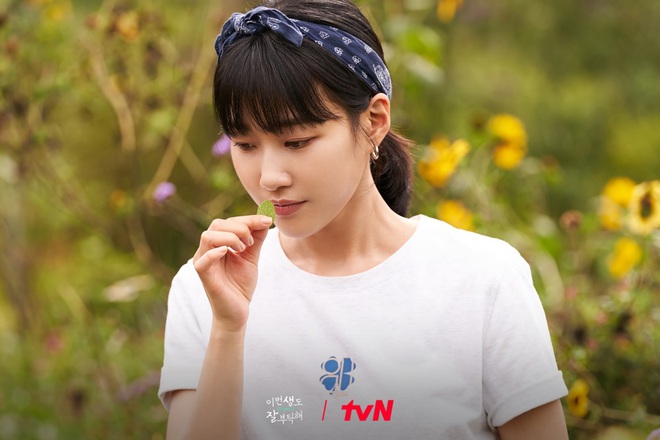 Nàng Nắng Xuân Ha Yoon Kyung tỏa sáng trong phim đóng cùng Shin Hye Sun - Ảnh 2.