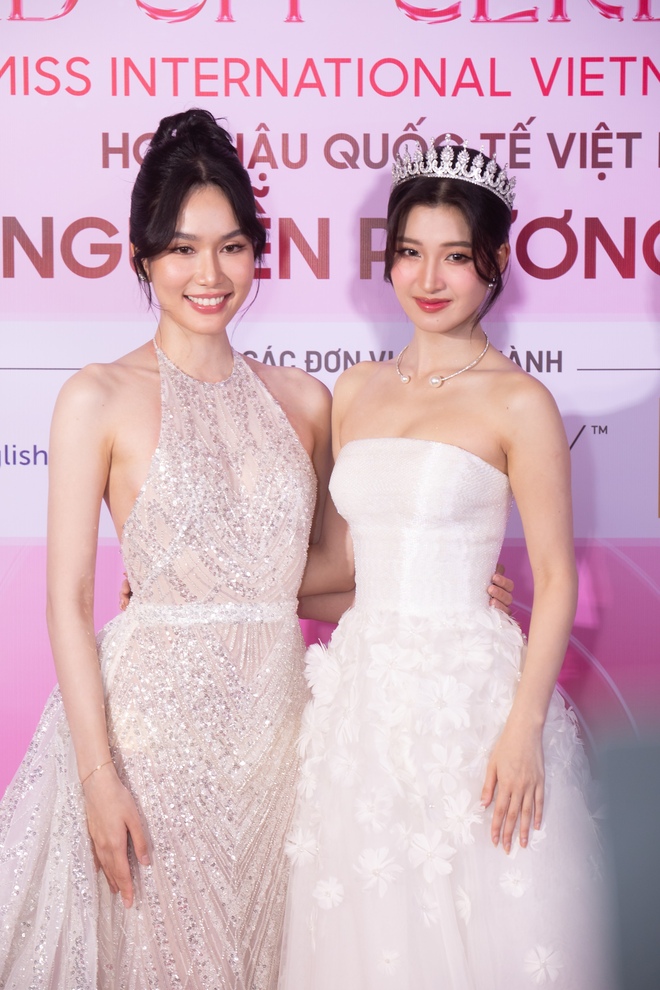 Phương Nhi chính thức trở thành Miss International Vietnam 2023: Dàn mỹ nhân đến ủng hộ, Thảo Nhi Lê xuất hiện gây sốt - Ảnh 8.