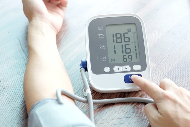 Nghi&ecirc;n cứu khoa học chỉ ra thủ phạm h&agrave;ng đầu của loại đột quỵ đang gia tăng ở người trẻ - Ảnh 1.