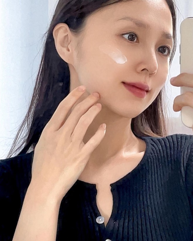 5 món dưỡng da không thể thiếu nếu muốn da căng bóng, se khít lỗ chân lông - Ảnh 2. 5 món dưỡng da không thể thiếu nếu muốn da căng bóng, se khít lỗ chân lông - Ảnh 2.