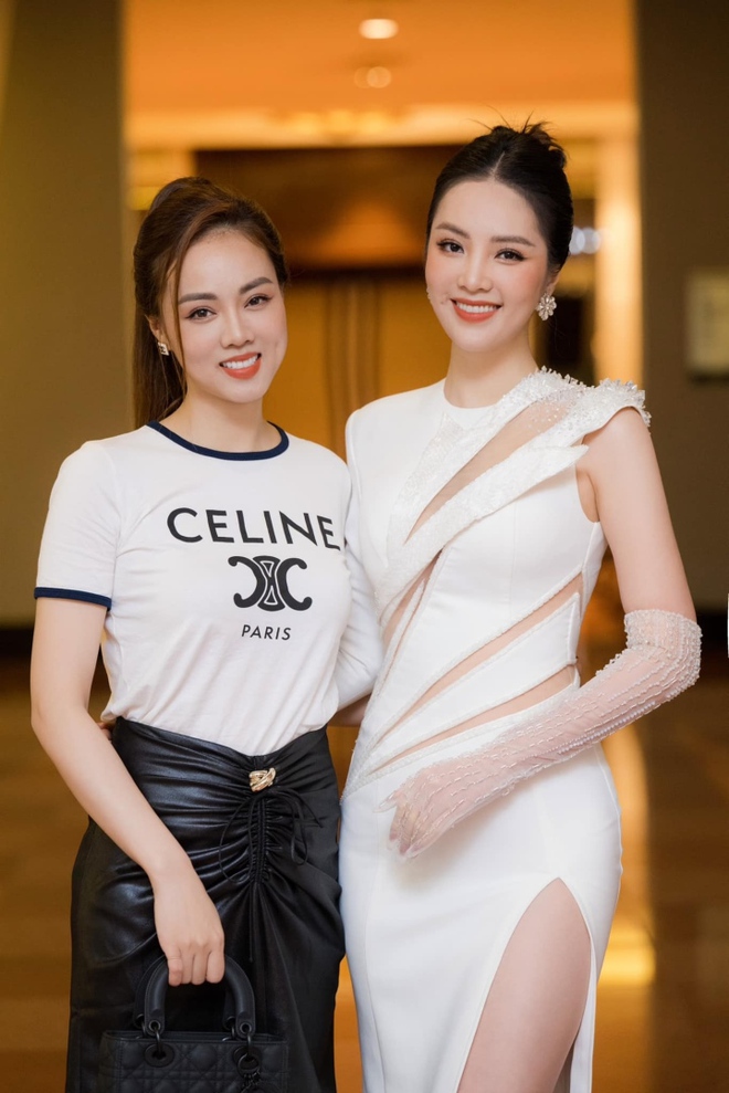 Sao Việt 25/5: Siu Black trẻ trung với t&oacute;c ngắn, Việt Hương khoe ảnh năm 17 tuổi - Ảnh 11.