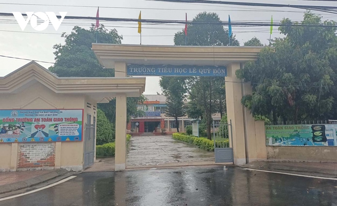 11 học sinh tiểu học ở Kon Tum phải vào viện sau liên hoan cuối năm học - Ảnh 1.