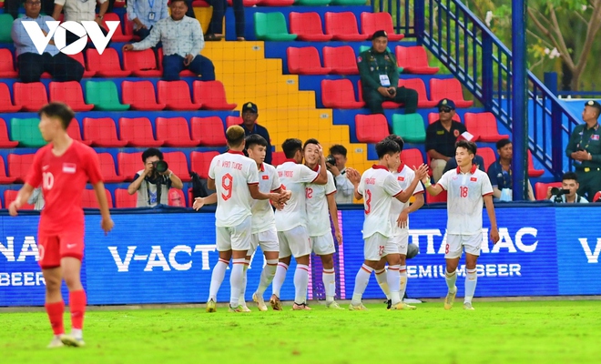 Dàn sao U22 Việt Nam bị “đốn củi” ở trận thắng U22 Singapore - Ảnh 5.