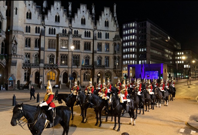 Hình ảnh diễn tập trước thềm Lễ đăng quang Vua Charles III - Ảnh 7.