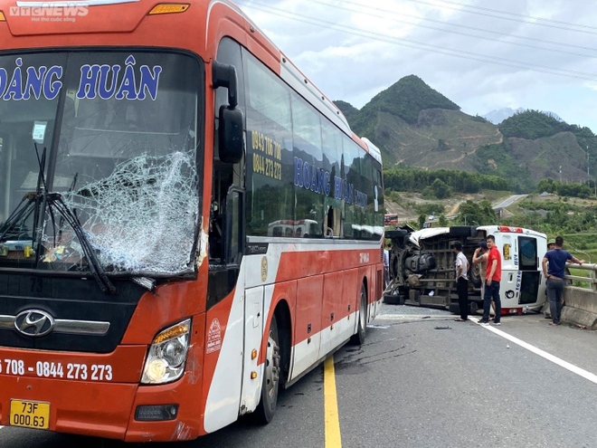 Tạm giữ tài xế xe khách gây tai nạn liên hoàn trên cao tốc La Sơn - Hòa Liên - Ảnh 2.