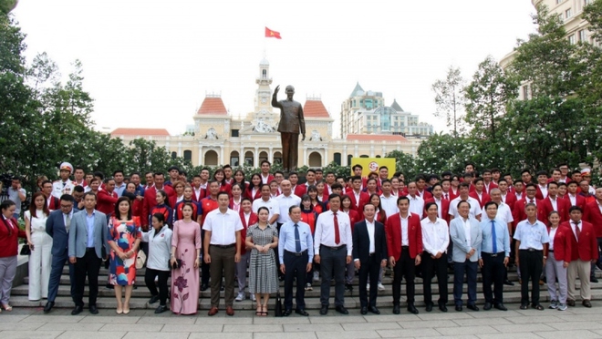 TP.HCM trao thưởng cho VĐV, HLV thi đấu xuất sắc tại SEA Games 32 - Ảnh 4.