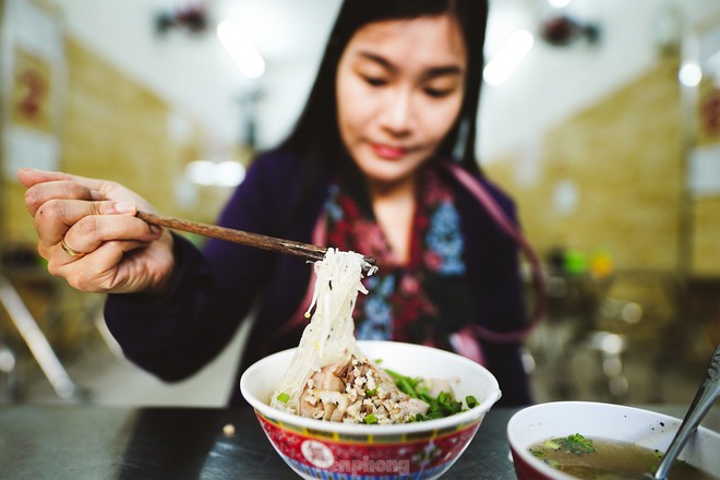 Những quán ăn nức tiếng hơn nửa thế kỷ ở Sài Gòn - Ảnh 15.