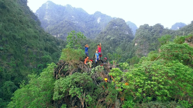 Cô gái treo dây ngủ trên vách đá ở Lạng Sơn: Không ngờ có ngày mình được trải nghiệm điều này ngay tại Việt Nam - Ảnh 3.