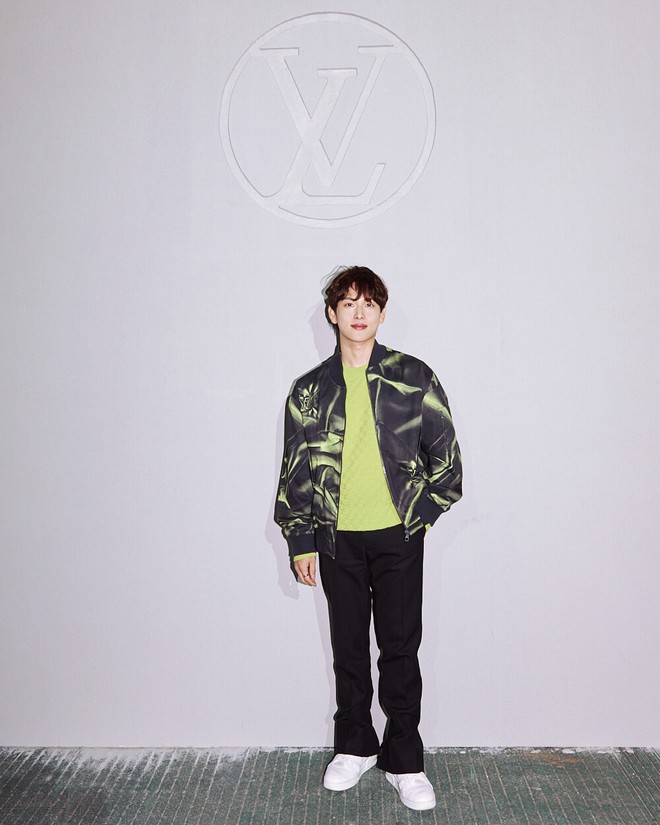 Đông đảo sao hạng A Kbiz và Hollywood cùng xuất hiện tại show Louis Vuitton Pre-Fall 2023 - Ảnh 10.