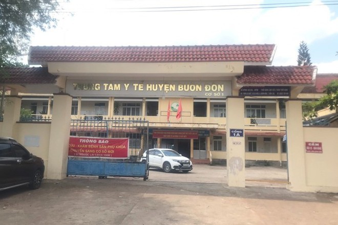 H&agrave;ng chục người nhập viện sau khi ăn đ&aacute;m cưới - Ảnh 1.