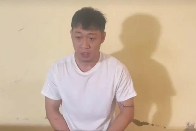 Vợ bị tr&ecirc;u ghẹo, chồng điều khiển xe &ocirc; t&ocirc; t&ocirc;ng 1 người bị thương - Ảnh 1.