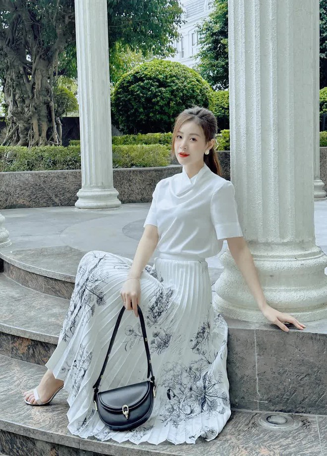 13 mẫu chân váy, nàng công sở cứ mặc lên là eo thon dáng gọn, cao ráo như hơn 1m6 - Ảnh 13.