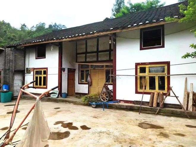 Vợ chồng lương hưu hơn 60 triệu đồng về qu&ecirc; an hưởng tuổi gi&agrave;, tưởng sung sướng m&agrave; 1 năm đ&atilde; hối hận quay xe v&igrave; thực tế phũ ph&agrave;ng - Ảnh 1.