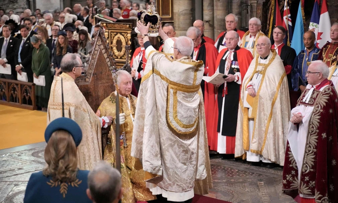 Toàn cảnh Lễ đăng quang Vua Charles III:Đại lễ kết hợp giữa nghi thức truyền thống và hiện đại - Ảnh 6.