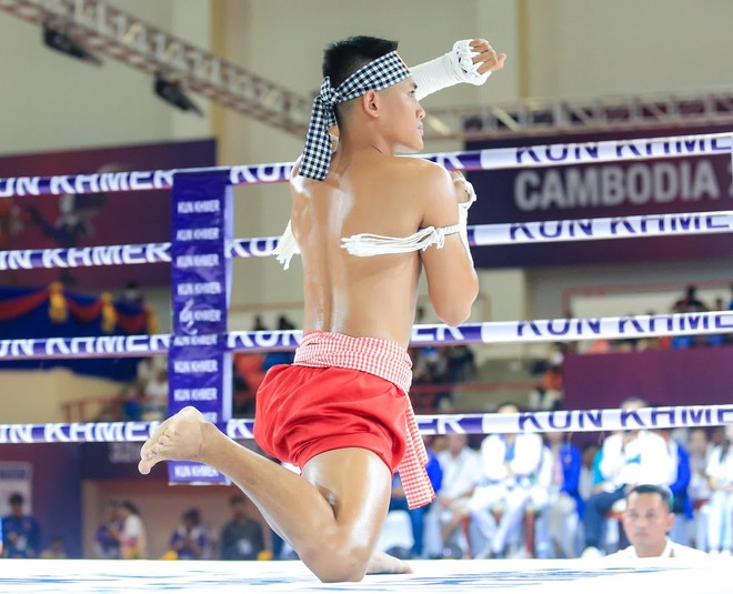 Độc đáo Kun Khmer tại SEA Games 32: Trống kèn tưng bừng khi biểu diễn, võ thuật nhưng lại như múa - Ảnh 6.