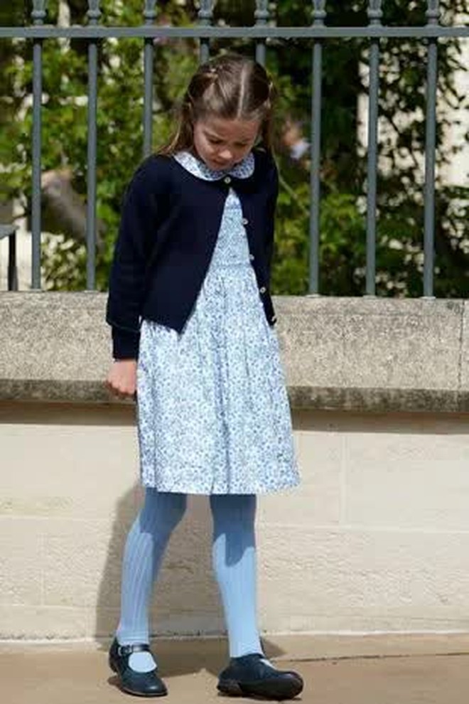 Princess Charlotte: Simple but charismatic style, the older she gets, the more she is praised for resembling the late Queen Elizabeth II - Photo 8.