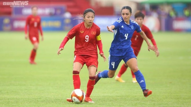 Thua Philippines, tuyển nữ Việt Nam vẫn vào bán kết SEA Games 23 - Ảnh 1.
