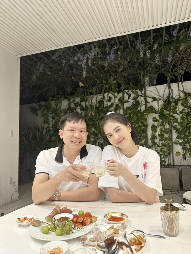 Bác sĩ Cao Hữu Thịnh lên tiếng về tin hẹn hò Ngọc Trinh - Ảnh 2.
