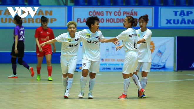 Hot girl ĐT nữ Việt Nam tỏa sáng ngày khai mạc giải Futsal nữ VĐQG 2023 - Ảnh 3.